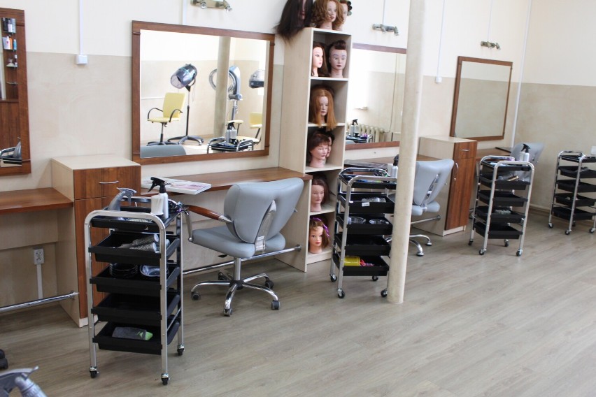 W Centrum widoczny jest wzrost zainteresowania wśród młodzieży kształceniem w zawodzie fryzjer