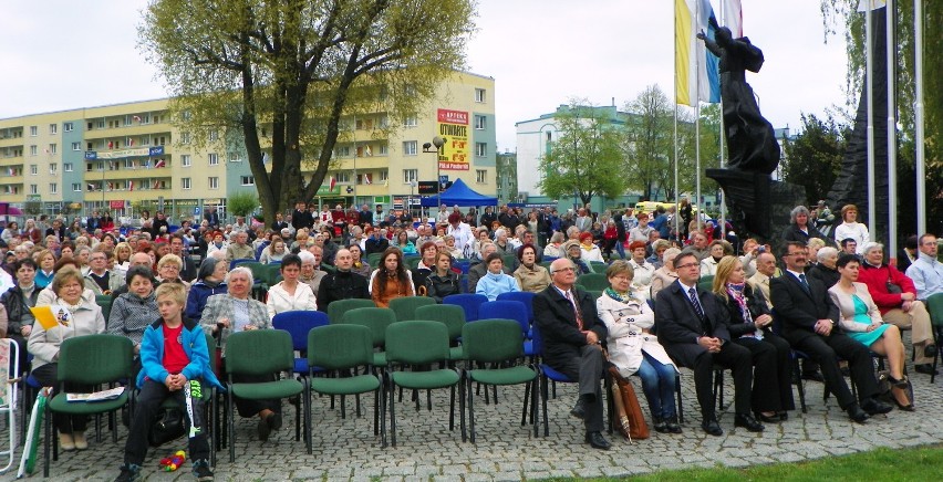 Kanonizacja Jana Pawła II: transmisja na pl. Zwycięstwa w...