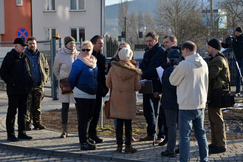 Protest mieszkańców ulicy Nowej w Kielcach. Nie chcą bloku ze specustawy