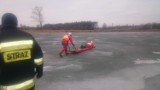 Strażacy z OSP Dąbie ćwiczyli na lodzie [ZDJĘCIA]