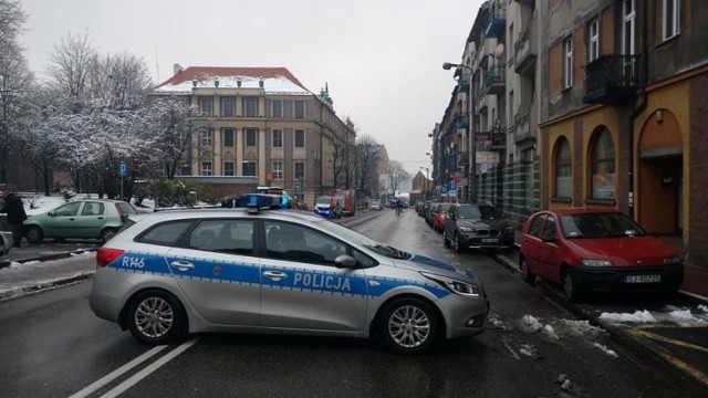 Ewakuacja Sądu Rejonowego w Katowicach: Drogi w centrum Katowic zablokowane