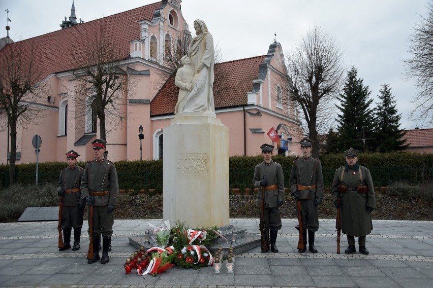 "Pierwszy dzień wolności" w Chodzieży upamiętniła uroczystość pod Pomnikiem Wdzięczności