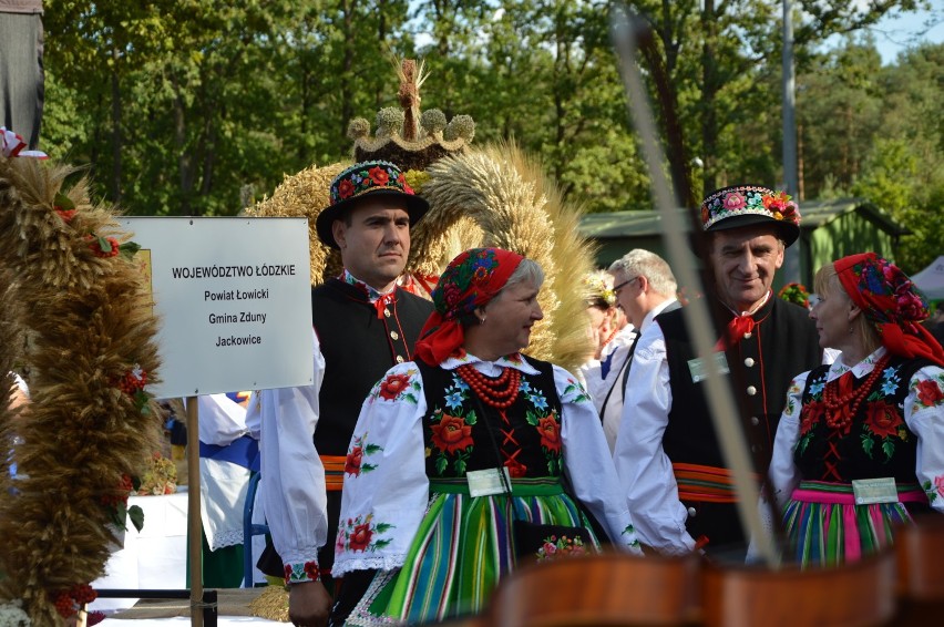 Dożynki Prezydenckie 2019 w Spale. Konkurs na najładniejszy wieniec dożynkowy [ZDJĘCIA, FILM]