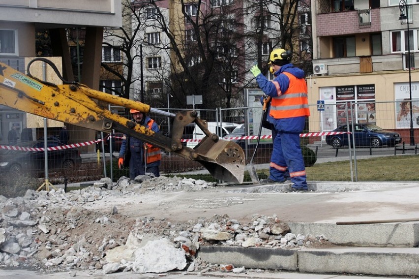 Nie ma już pomnika Braterstwa Broni w Legnicy [ZDJĘCIA]