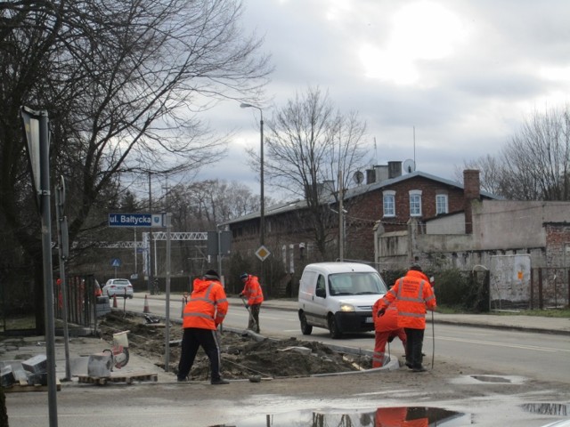 Jak informuje Urząd Miasta, w dniach od 2 do 6 marca 2020 pojawią się utrudnienia drogowe w ruchu na ul. Słupskiej i w okolicy wjazdu na ul. Bałtycką w Ustce.