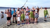 Dzieci z Lasowic Małych również morsują nad zalewem kluczborskim! [ZDJĘCIA]