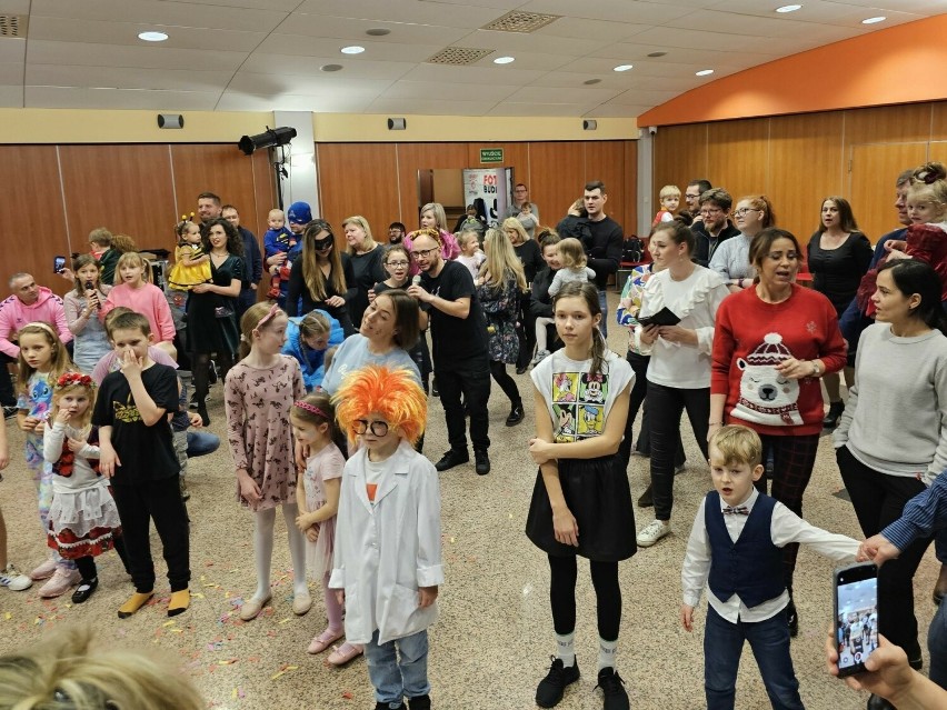 Bal karnawałowy dla dzieci w Targach Kielce. Akademia Pana Kleksa, tańce, muzyka i mnóstwo zabawy