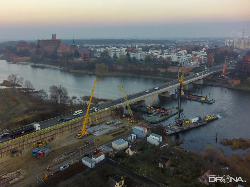 Budowa drugiego mostu w Malborku z lotu ptaka [ZDJĘCIA]