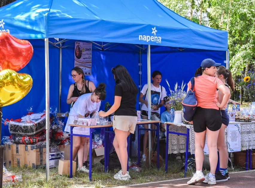 Szamotuły. Tańczyli i pomagali! Charytatywna zumba dla Antosi Racek [ZDJĘCIA]