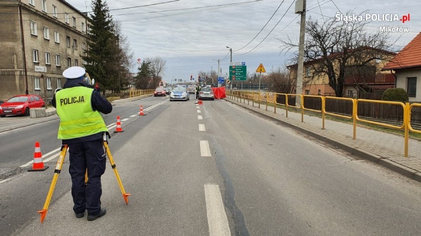 Śmiertelny wypadek w Mikołowie. Samochód przejechał mężczyznę na przejściu dla pieszych