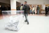 Nerwowi wyborcy podarli karty do głosowania. Grozi za to do 3 lat więzienia