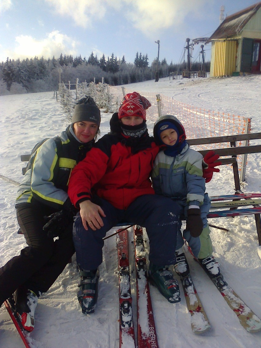 Całą rodzinką na nartach