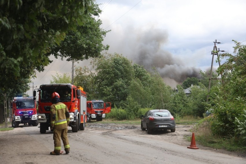 Do wybuchu i pożaru doszło we wtorek rano w Kobyłce przy...
