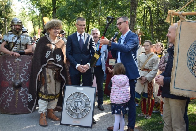 Otwarcie Festynu Archeologicznego w Biskupinie. Szczegółowy program na www.biskupin.pl