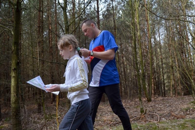 Biegi na orientację: 276 zawodników biegało z mapą w lasach Miłosnej
