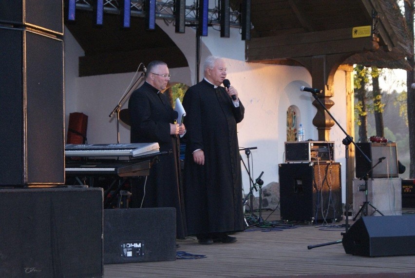 Wierni modlili się na Kalwarii Wielewskiej i uczestniczyli w koncercie zespołu Skaldowie