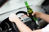 Policjanci z Chełmna zatrzymali pijanego 27-latka, który posiadał sądowy zakaz prowadzenia pojazdów