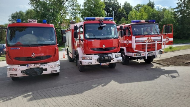 Nowe wozy strażackie dla OSP Tczew i OSP Wielki Garc. "Mieszkańcy Kociewia mogą czuć się bezpieczniej"