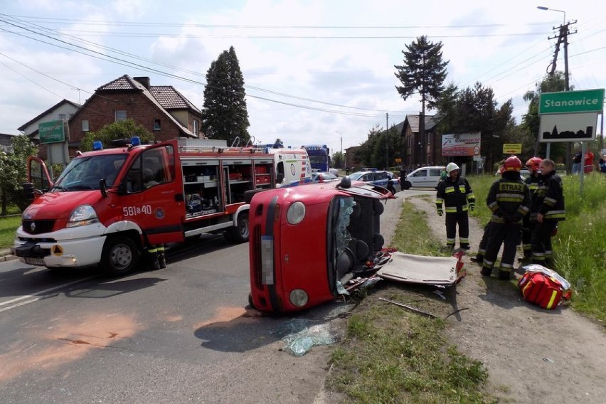 Wypadek w Czerwionce Leszczynach. Opel staranował daewoo