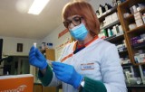 Apteka Malwa jest jedyną w Legnicy, która szczepi przeciw Covid-19 i testuje nieodpłatnie