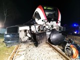 Tragedia młodych mężczyzn z powiatu limanowskiego w Austrii. Wjechali pod pędzący pociąg. Jeden zginął, drugi walczy o życie