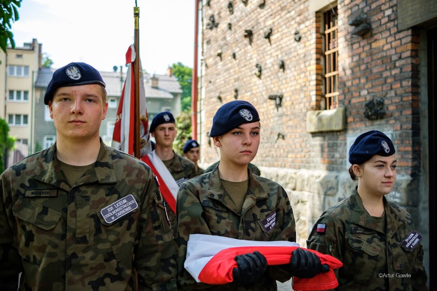 Dzień Kadeta w XVI LO w Tarnowie. Tutaj uczą się przyszli wojskowi, policjanci i ratownicy [ZDJĘCIA]