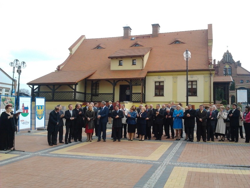 Plac Farski w Lędzinach: Otwarcie