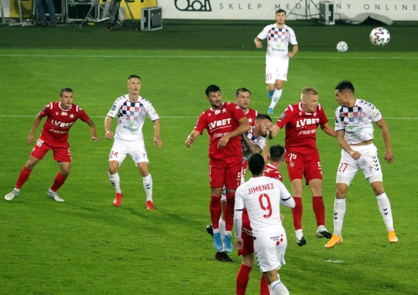 Wiele krytyki spłynęło na Wisłę Kraków po meczu z Wisłą...