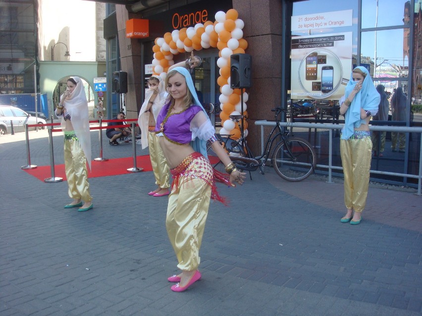 Hinduskie tańce przed kinem Nowe Horyzonty (ZDJĘCIA)