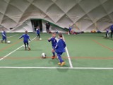 Młodzi piłkarze Polonii Nysa mają zadaszone boisko. Trenują przy nyskim kąpielisku