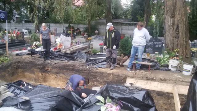 Na cmentarzu w Katowicach Panewnikach rozpoczęły się prace poszukiwawczo-ekshumacyjne mające na celu odnalezienie i zidentyfikowanie rozstrzelanych żołnierzy NSZ