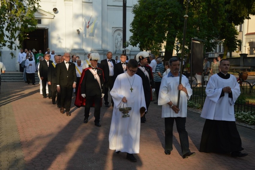 Arcybiskup Grzegorz Ryś poświęcił dzisiaj pomnik św....