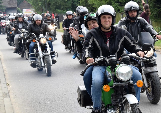 Zobaczcie zdjęcia z sobotniego przejazdu motocyklistów w gminie Wiązownica!

 Zobacz też: Suzuki Katana powraca w nowej wersji. Legendarny motocykl japońskiego producenta wjechał do Polski
