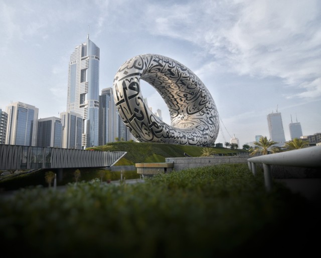 Już 22 lutego po miesiącach oczekiwania w Dubaju otwiera się Muzeum Przyszłości. Co w nim zobaczymy i ile kosztują bilety?
