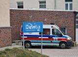 Uciekł ze szpitala w Świebodzinie i przez kilka godzin leżał na dachu. Nikt nie mógł znaleźć 69-letniego pacjenta! 