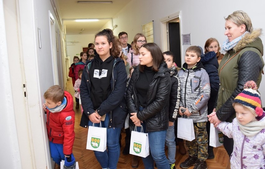 Chełm. Dzieci podczas ferii odwiedziły starostwo powiatowe
