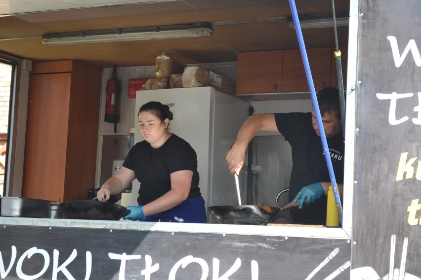 Pod CH Pogorię w Dąbrowie Górniczej przyjechały food trucki....