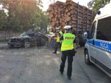 Śmiertelny wypadek w Wygodzie, na drodze krajowej nr 20 z Bytowa do Kościerzyny. Nie żyje 24-letni kierowca BMW [foto]