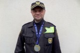Cracovia Maraton. Strażnik miejski uratował życie dwóm biegaczom