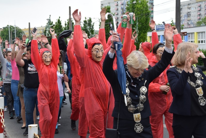 Korowód studencki w Częstochowie. Kominalia 2019 oficjalnie...