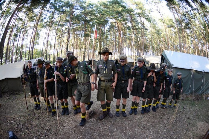 Największą grupą, która co roku odwiedza miejscowości...