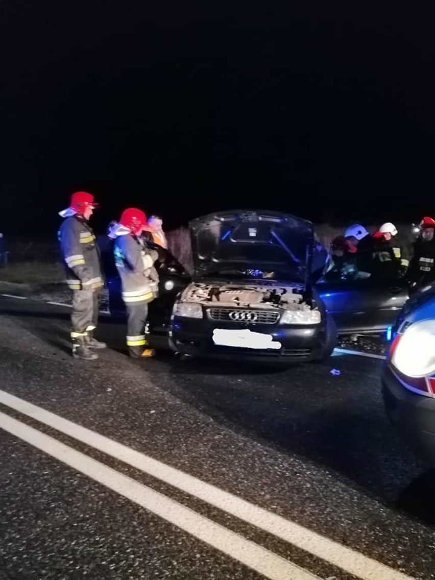 Wydrzyn: Uderzył w zaparkowane na poboczu audi i uciekł. Znajdująca się w samochodzie kobieta trafiła do szpitala. Policja poszukuje sprawcy