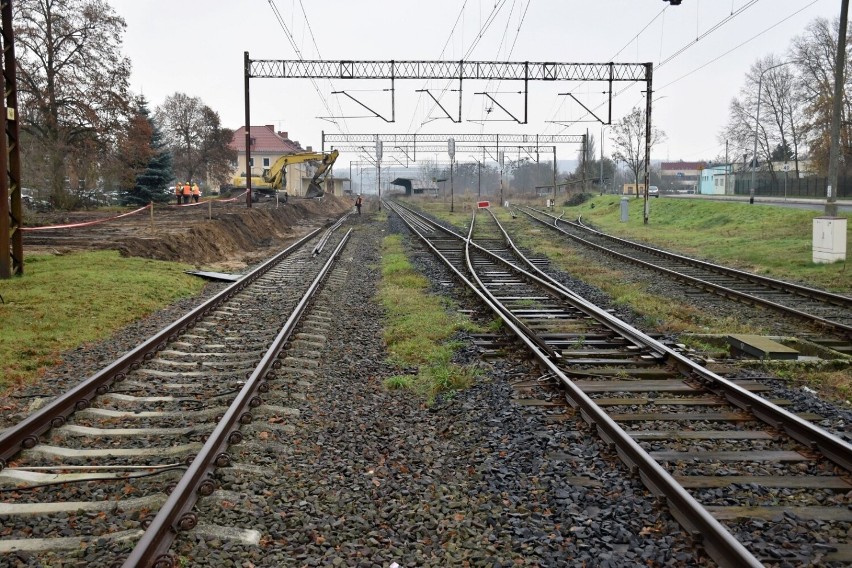 Prace na stacji w Policach są prowadzone w ramach budowy...