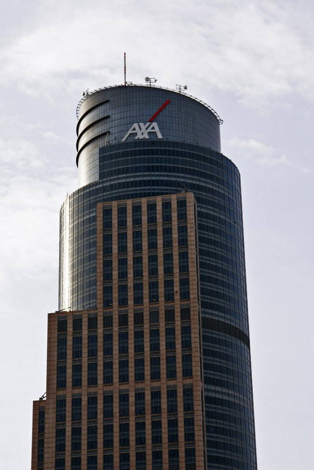 1. Warsaw Trade Tower (WTT)