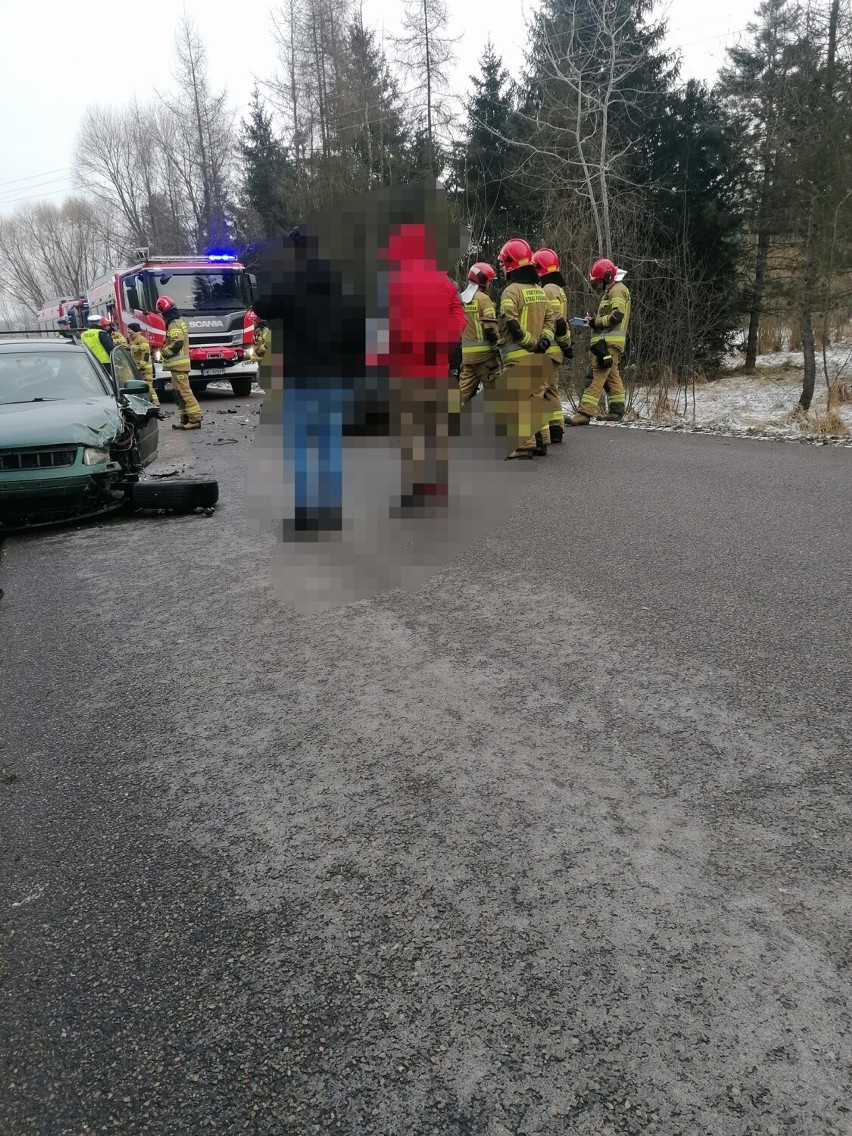 Na Starowiejskiej w Wodzisławiu zderzyły się vw passat i...