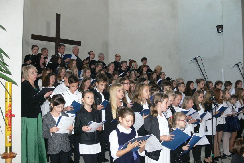  Koncert Miłosierdzia w kościele p.w. św. Barbary w Wieluniu[ZDJĘCIA]