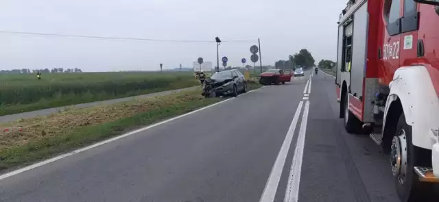 Wypadek dwóch osobówek na DK 46 w Pawonkowie w pow. lublinieckim.