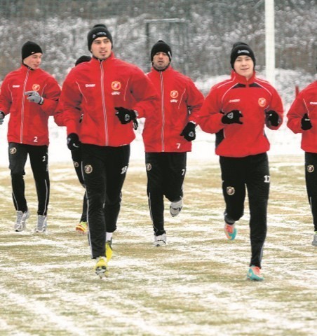 W poniedziałek Widzew trenował na boisku ze sztuczną nawierzchnią