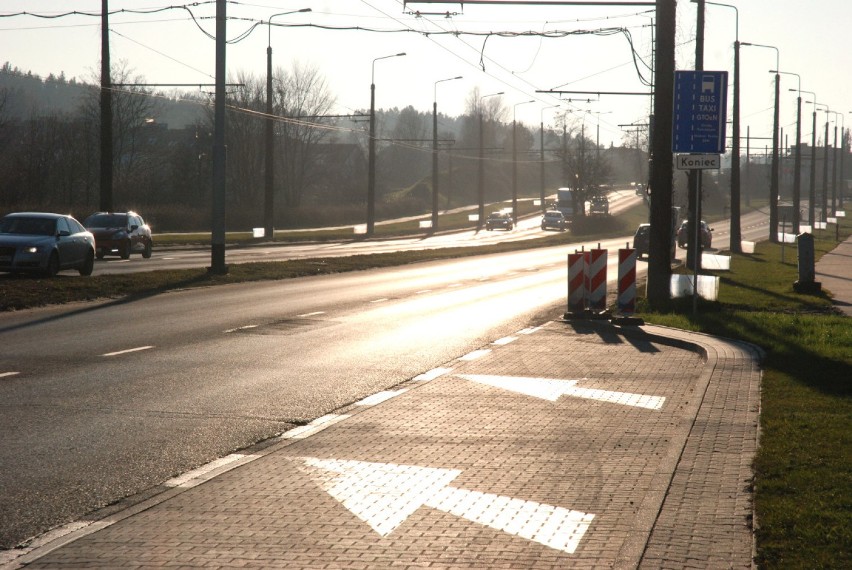 Nowy buspas wzdłuż ul. Wielkopolskiej ma ograniczyć korki i usprawnić ruch. Pasażerowie komunikacji miejskiej cieszą się ZDJĘCIA