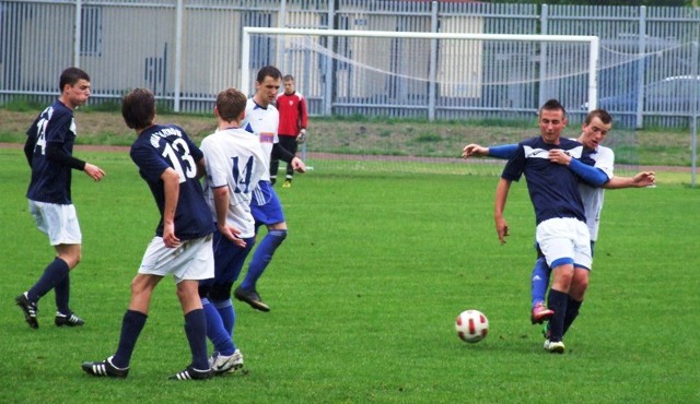 W małopolskiej lidze juniorów starszych Unia Oświęcim przegrała u siebie z Unią Tarnów 1:2.